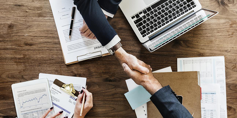 Business Card Etiquette Around the World Explained