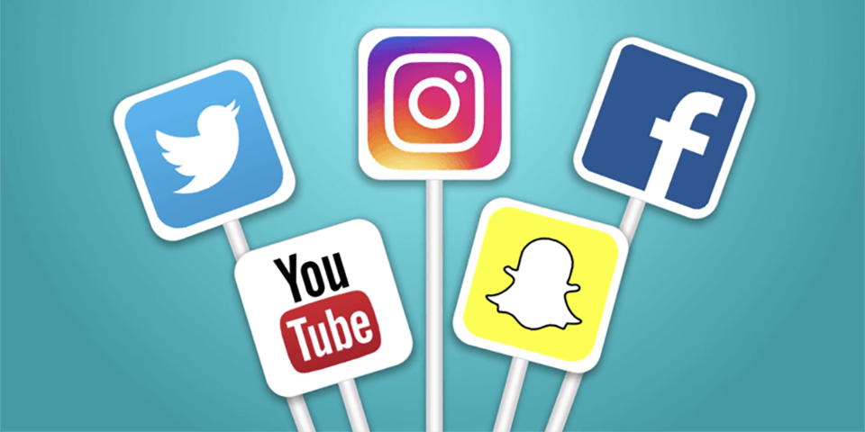 10 Great Examples of Using Social Media Icons on Cards